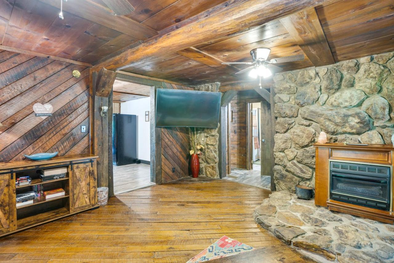 French Lick Getaway With Deck, Grill And Fire Pit! Villa Екстериор снимка