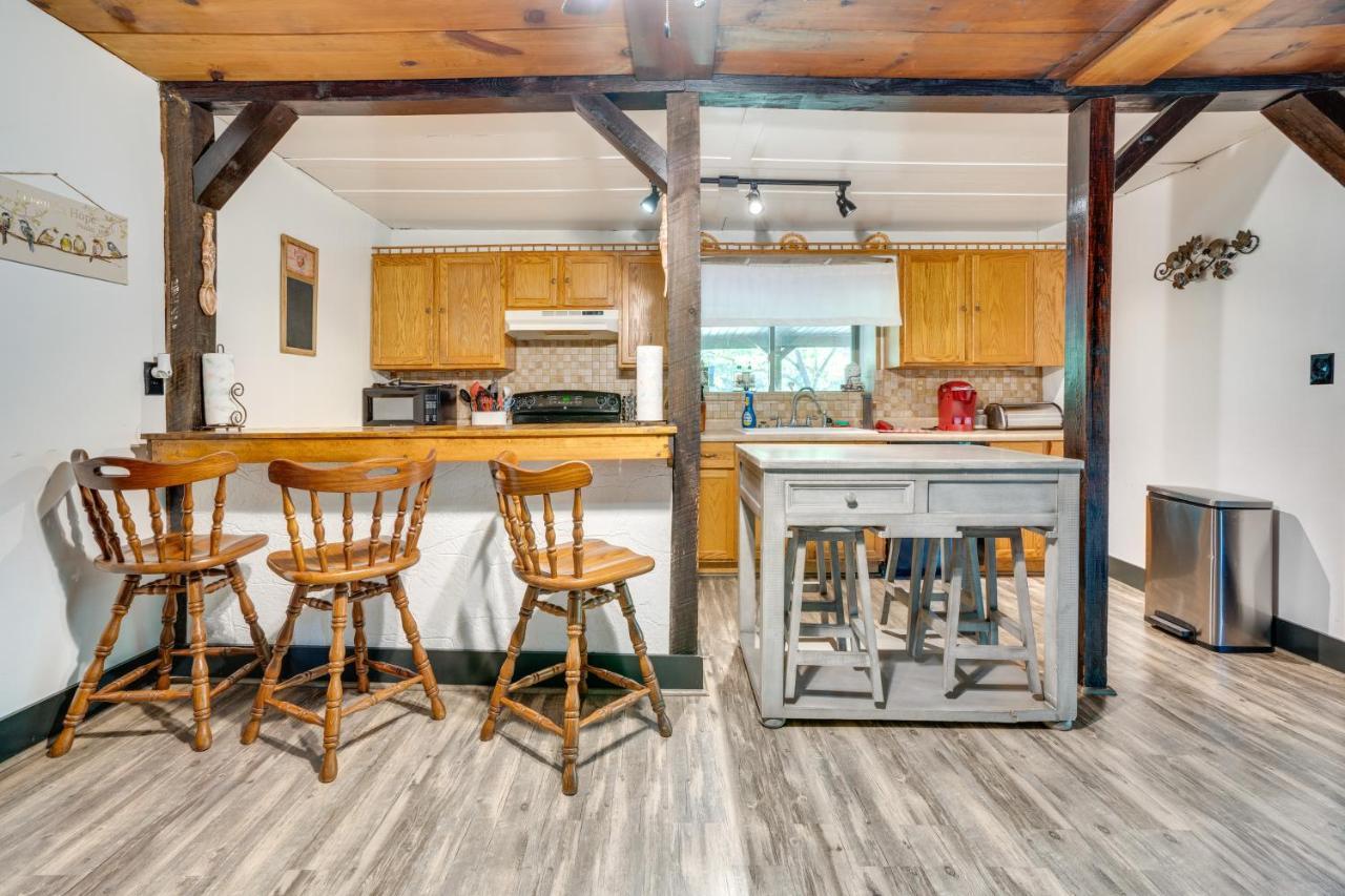 French Lick Getaway With Deck, Grill And Fire Pit! Villa Екстериор снимка